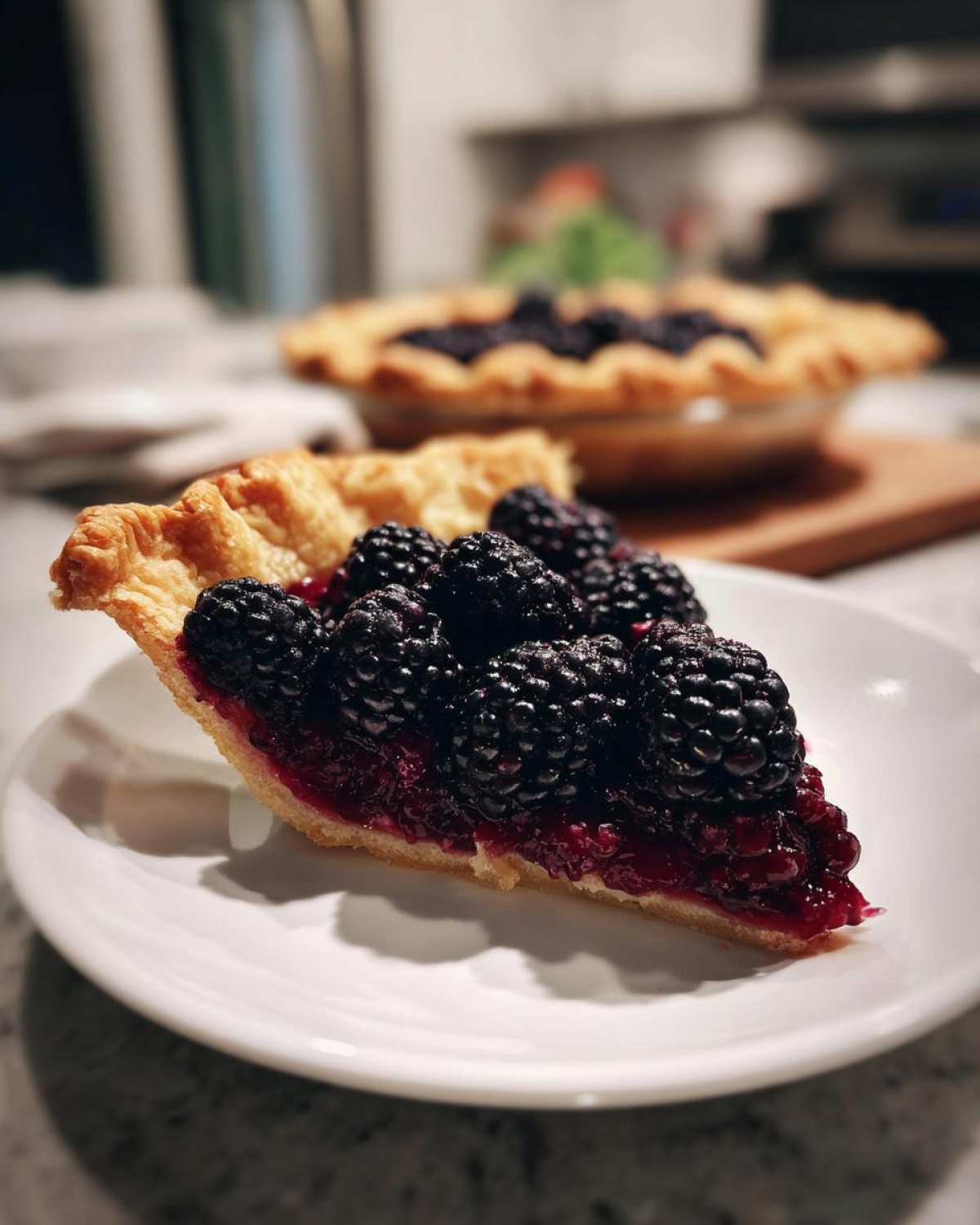 Black Raspberry Pie (Fresh Summer Berries) - detail 1