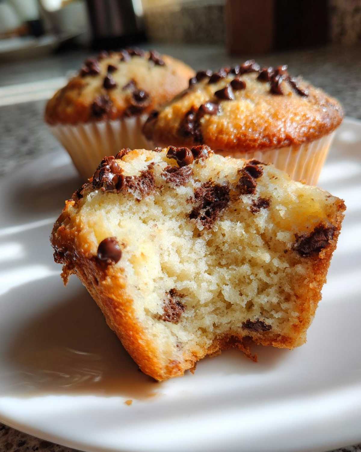 Gluten-free chocolate chip muffins - detail 1