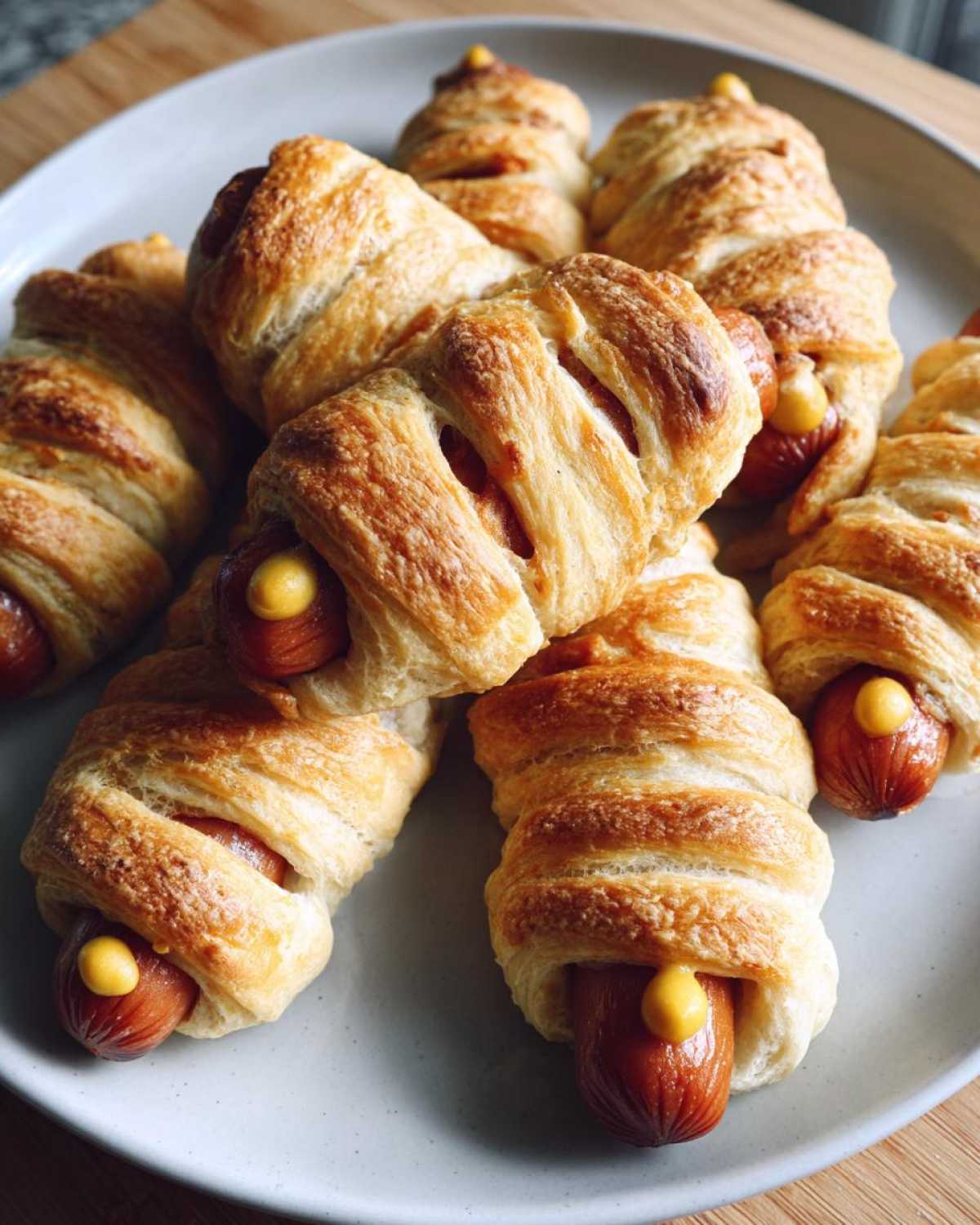 Mummy Hot Dogs (Halloween Party Snack) - detail 2
