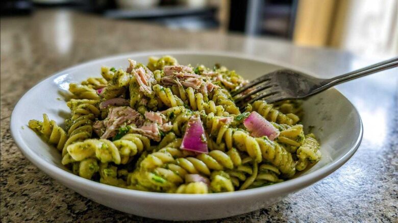 Pesto tuna pasta salad