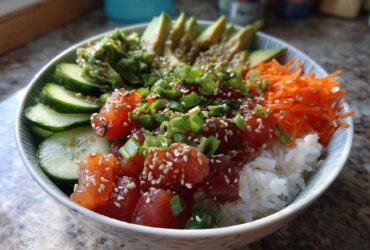 Tuna poke bowl