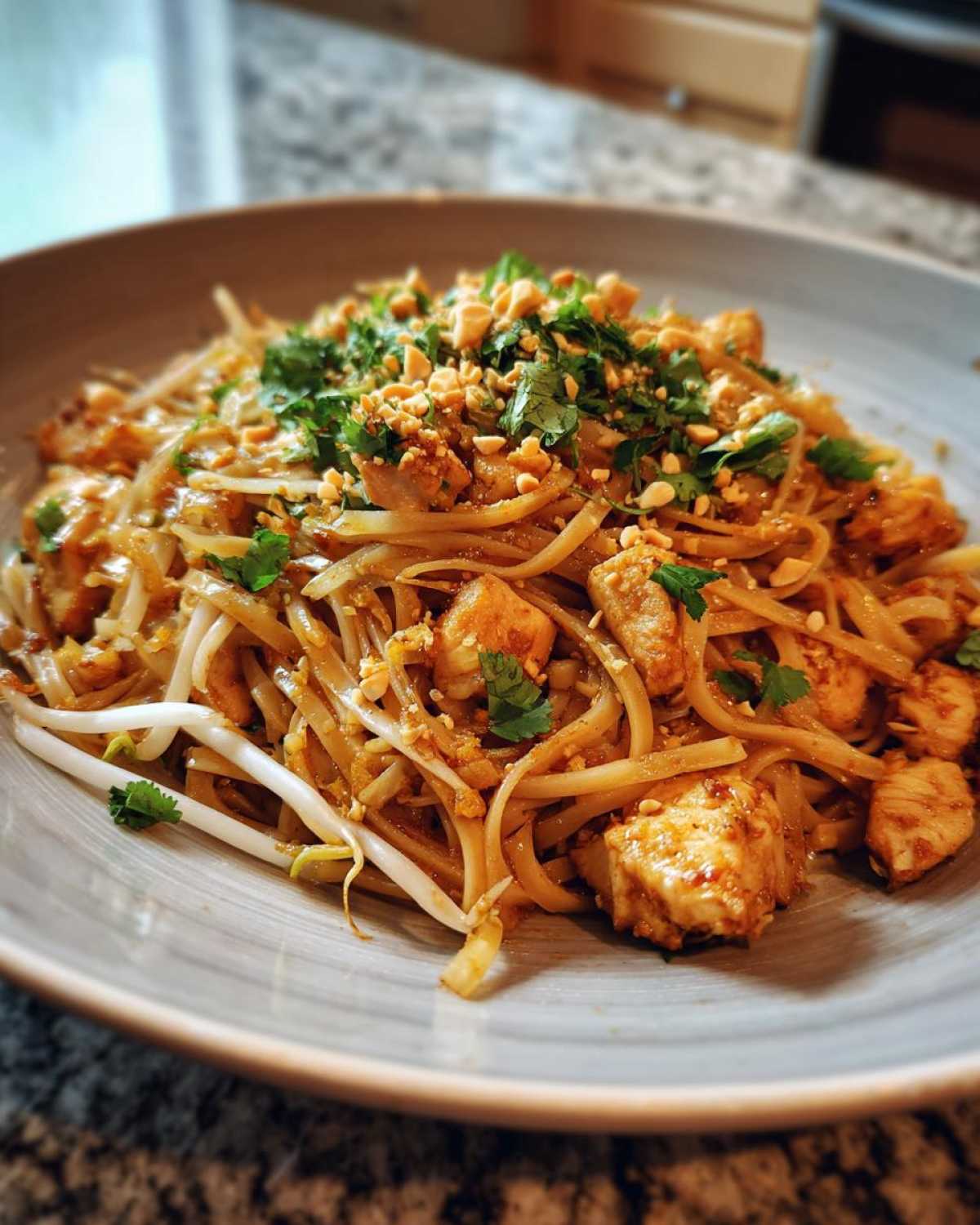 Chicken Pad Thai - detail 1