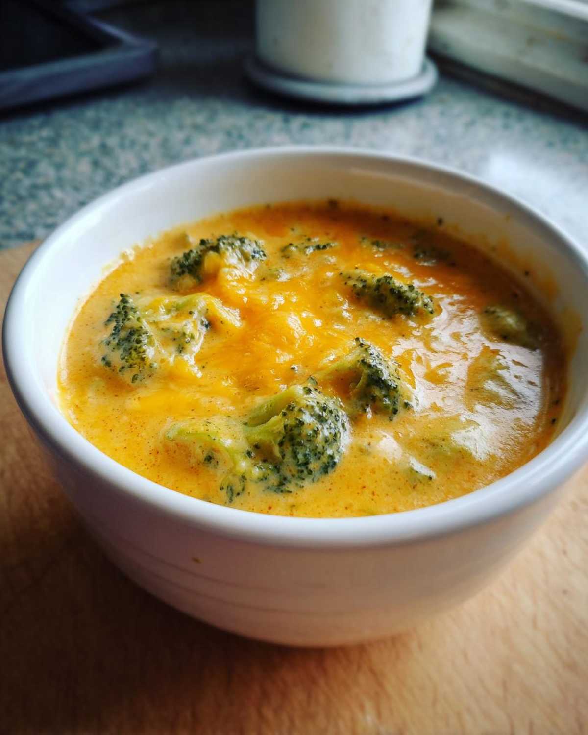 Copycat Panera Broccoli Cheddar Soup - detail 1
