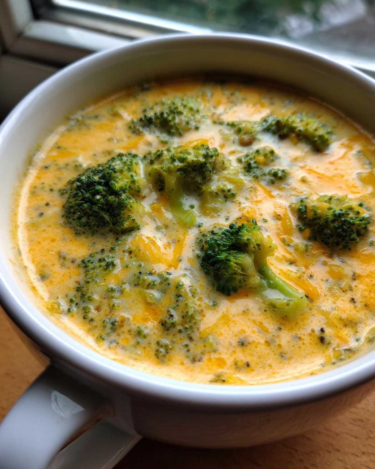 Slow-Cooker Broccoli Cheese Soup - detail 2