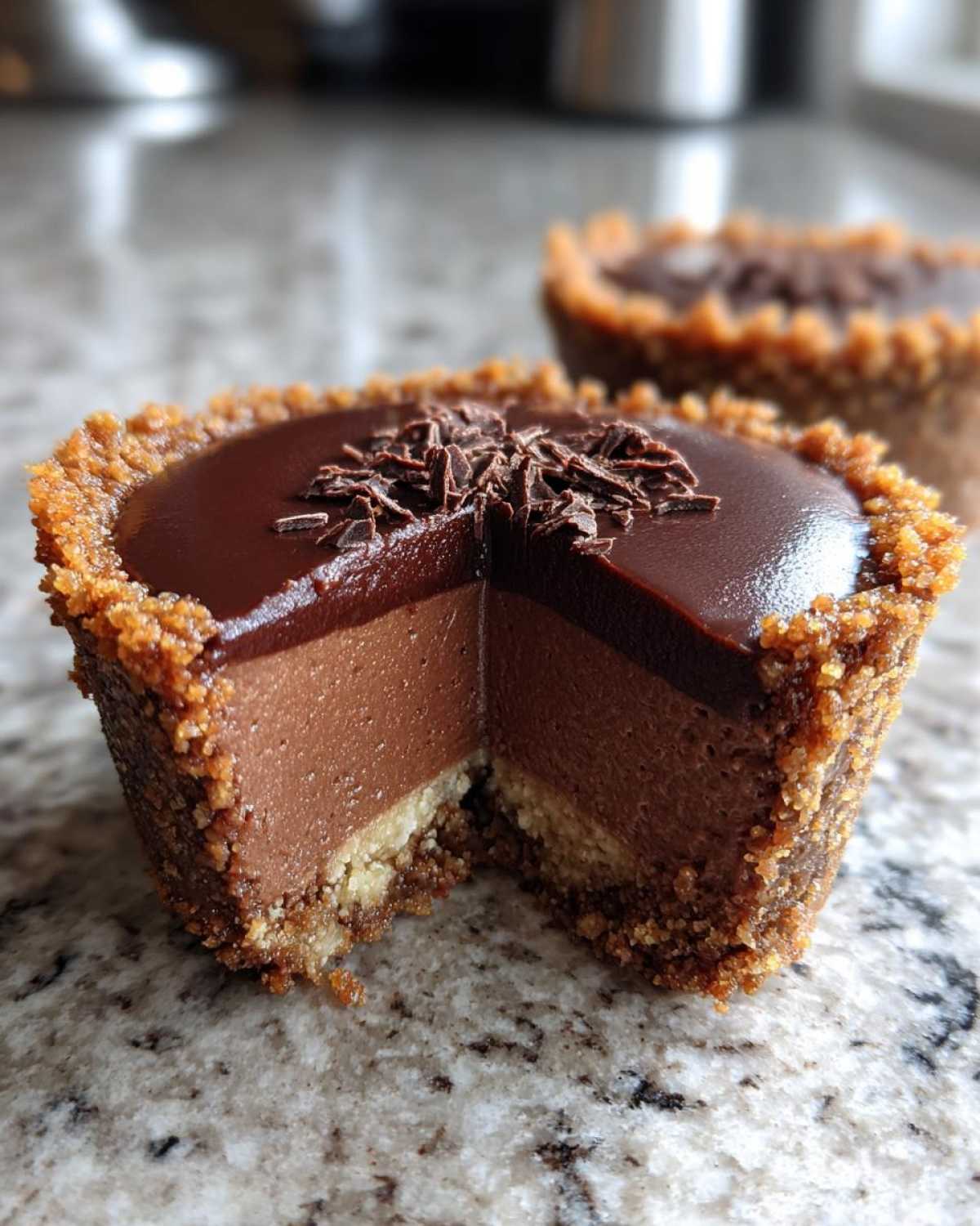 Mini Chocolate Mousse Cups with a Crunchy Crust - detail 1