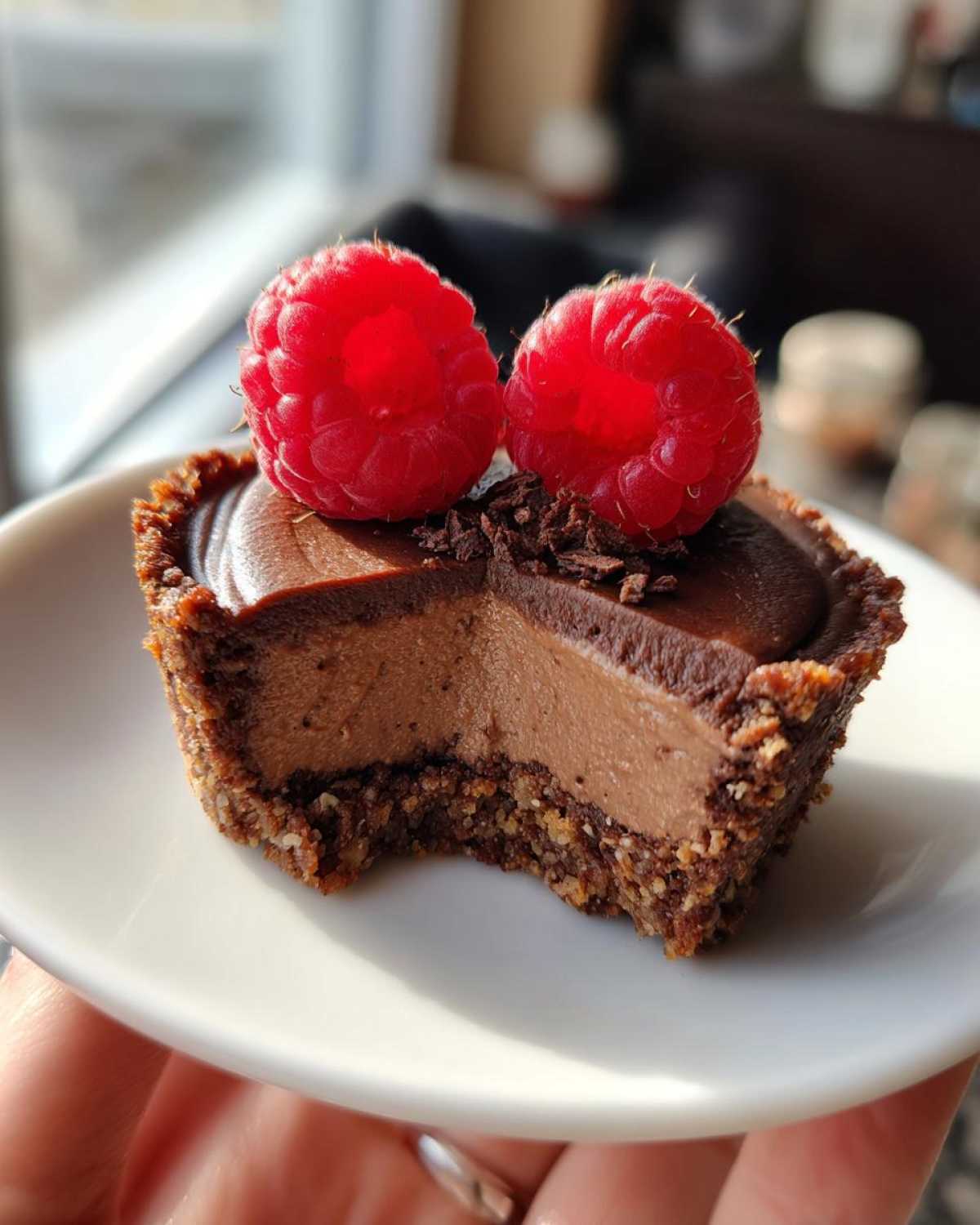 Mini Chocolate Mousse Cups with a Crunchy Crust - detail 3