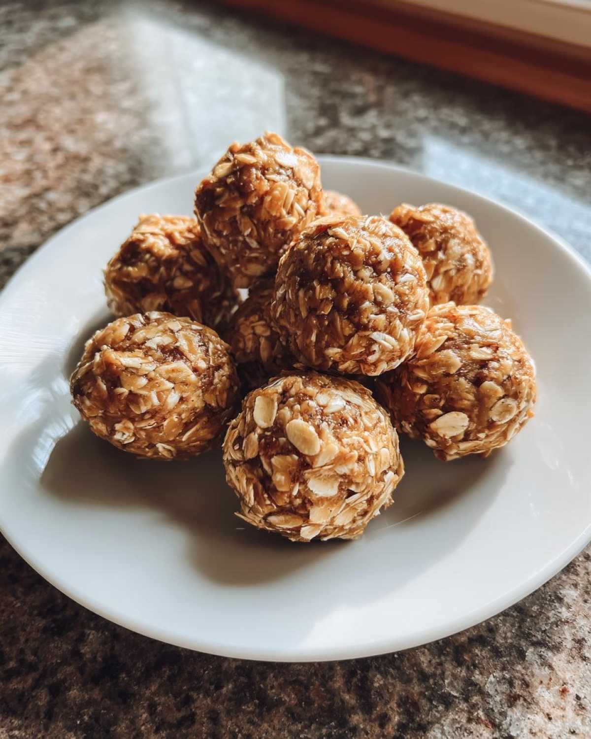 Peanut Butter Banana Energy Bites (No Bake) - detail 2