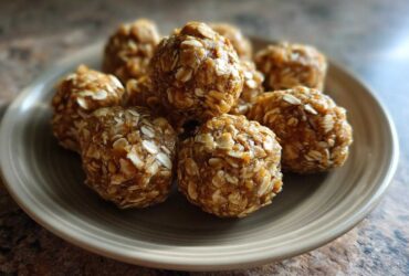 Peanut Butter Banana Energy Bites (No Bake)