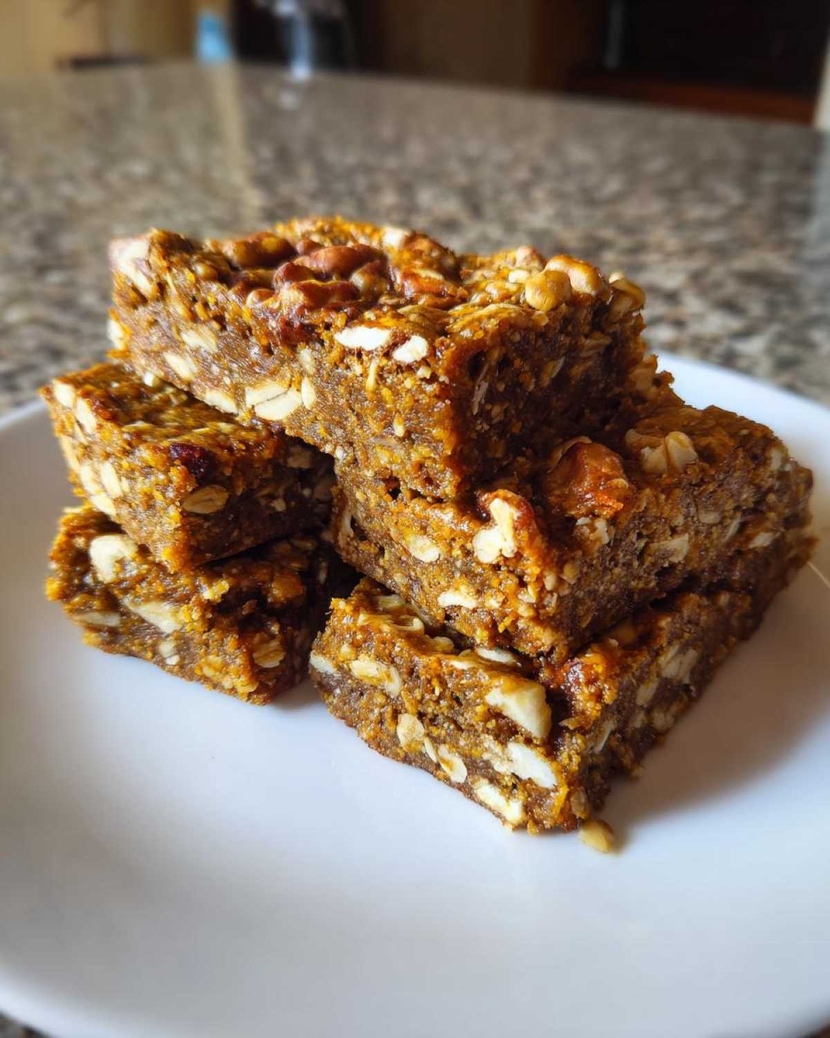 Baked Banana Nut Protein Bars - detail 3