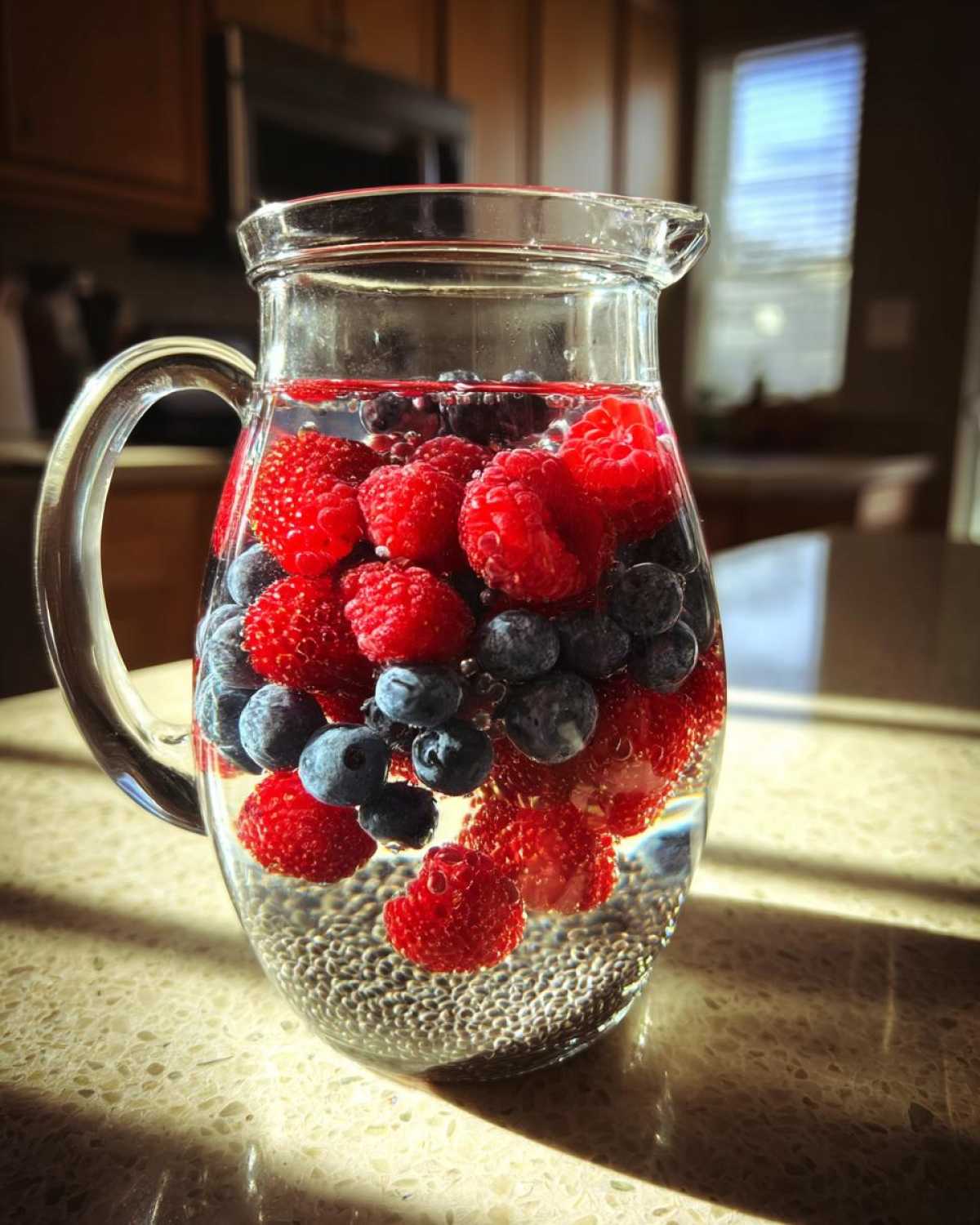Berry Chia Seed Infused Water - detail 1