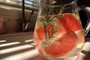 Grapefruit Rosemary Detox Water