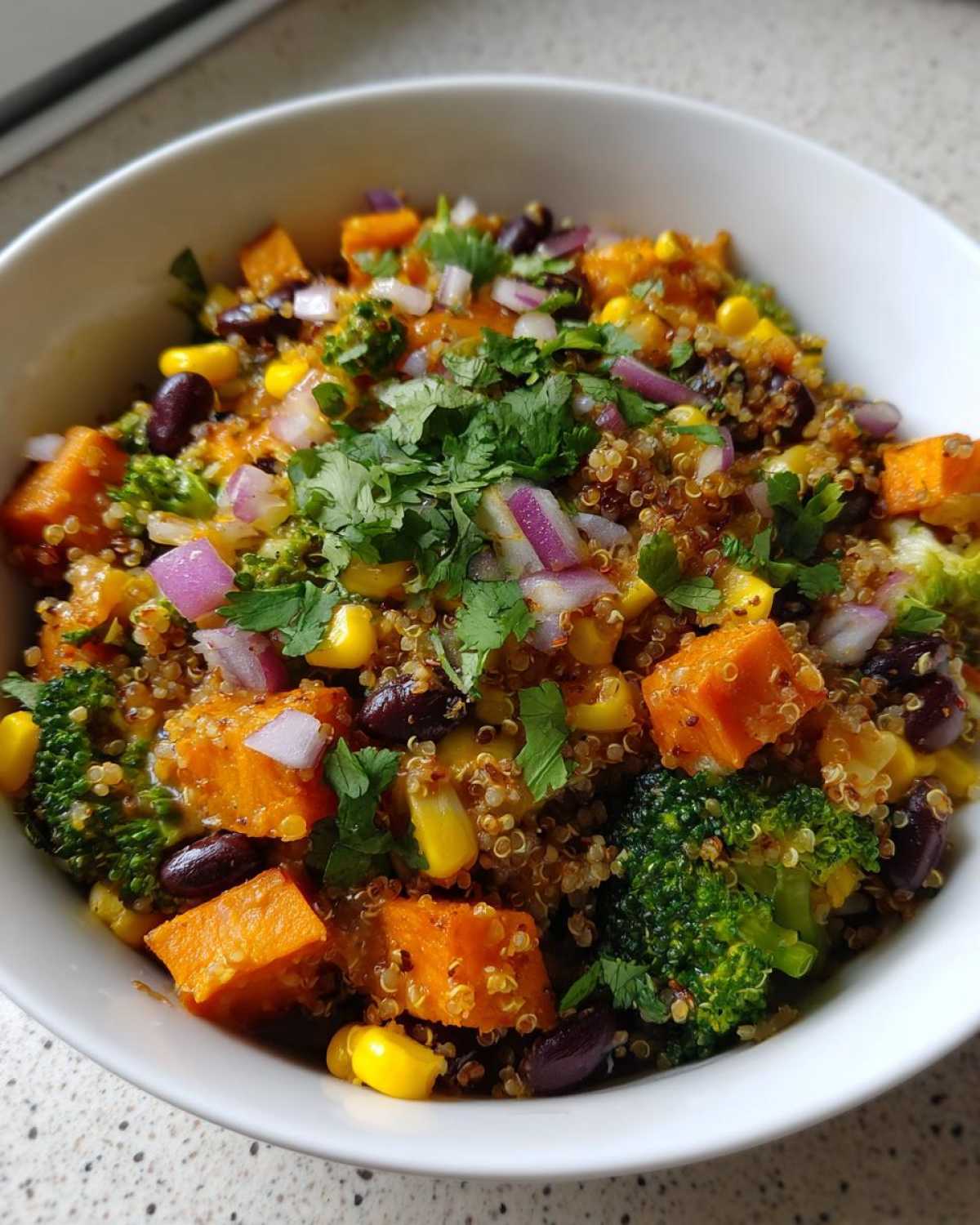 Quinoa Veggie Power Bowl - detail 1