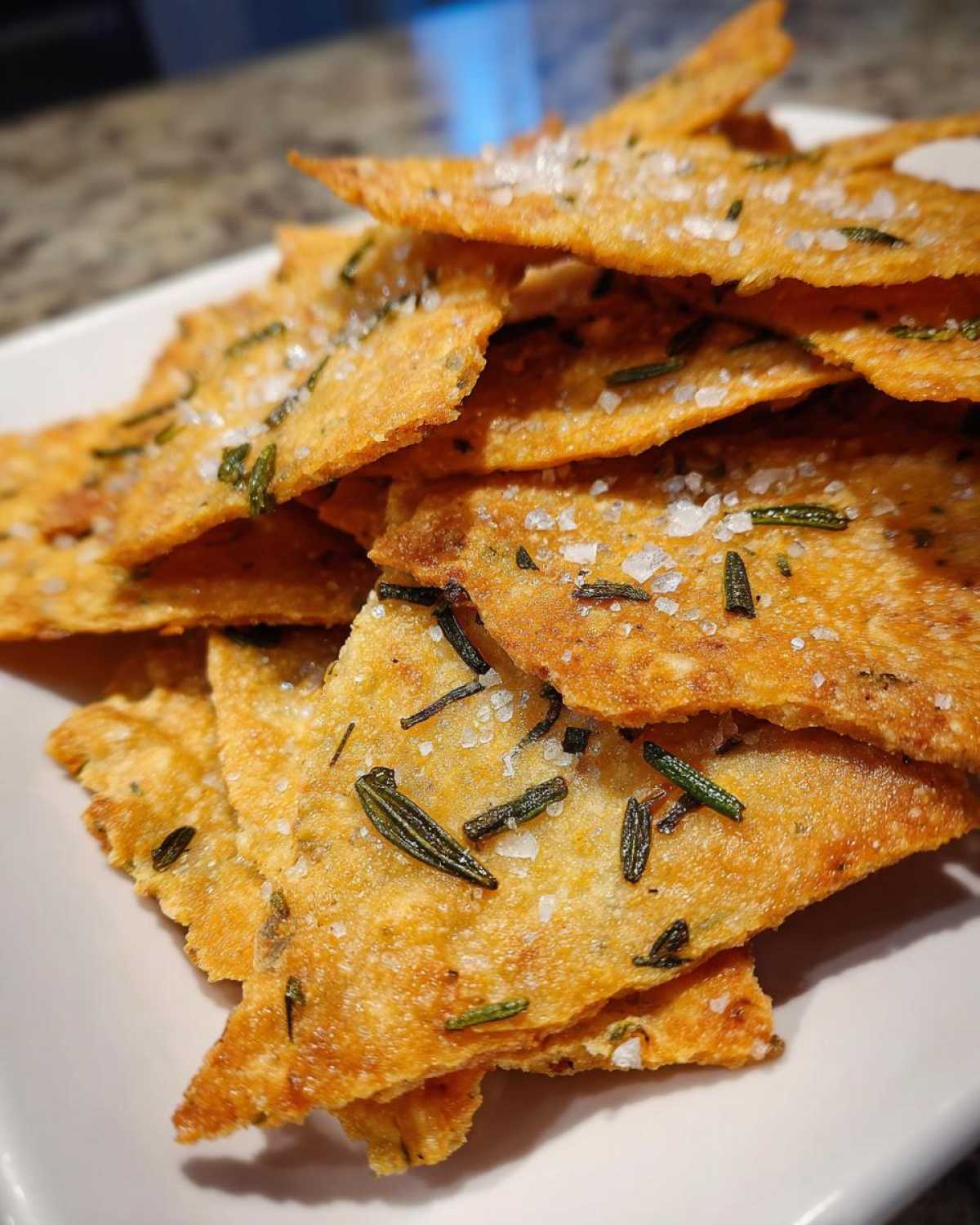 Rosemary Olive Oil Crackers - detail 1