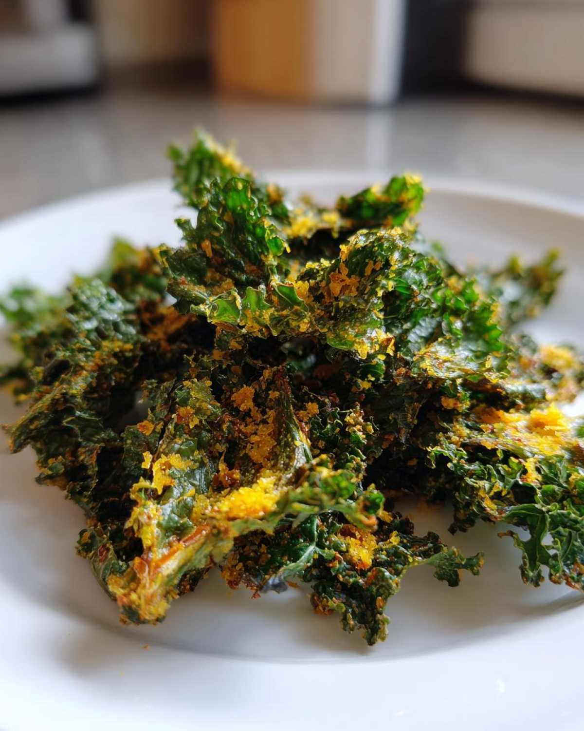 Zesty Parmesan Kale Chips - detail 3