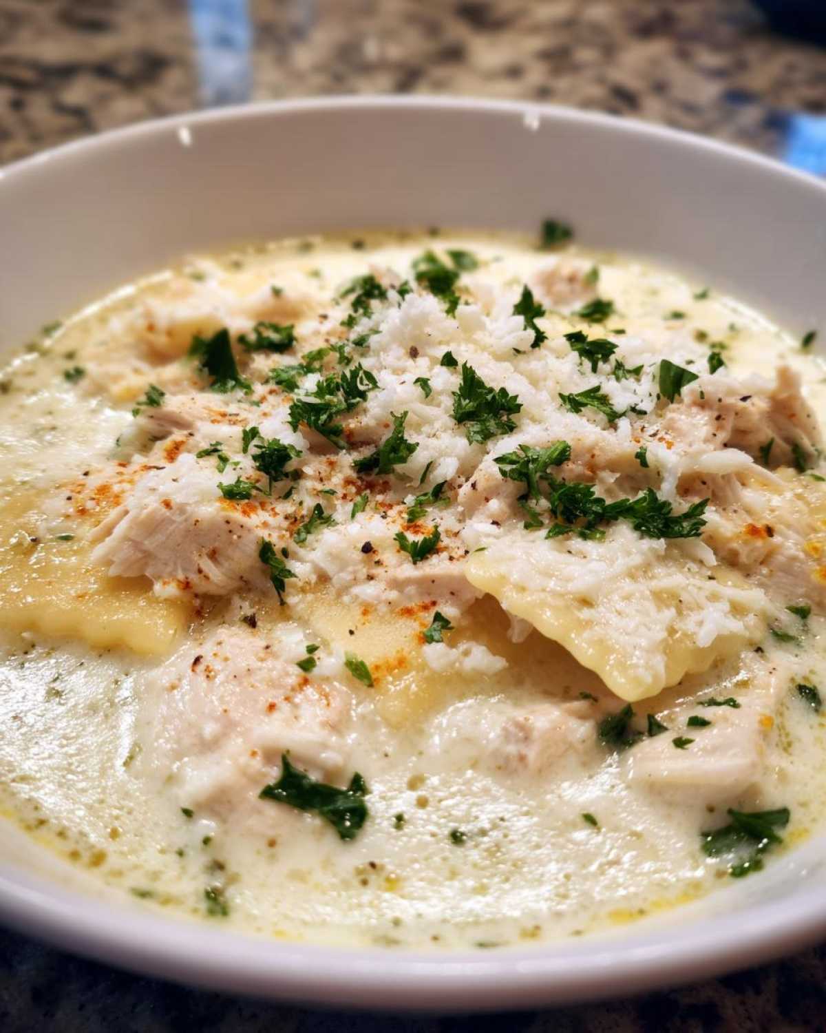 creamy white chicken lasagna soup - detail 4