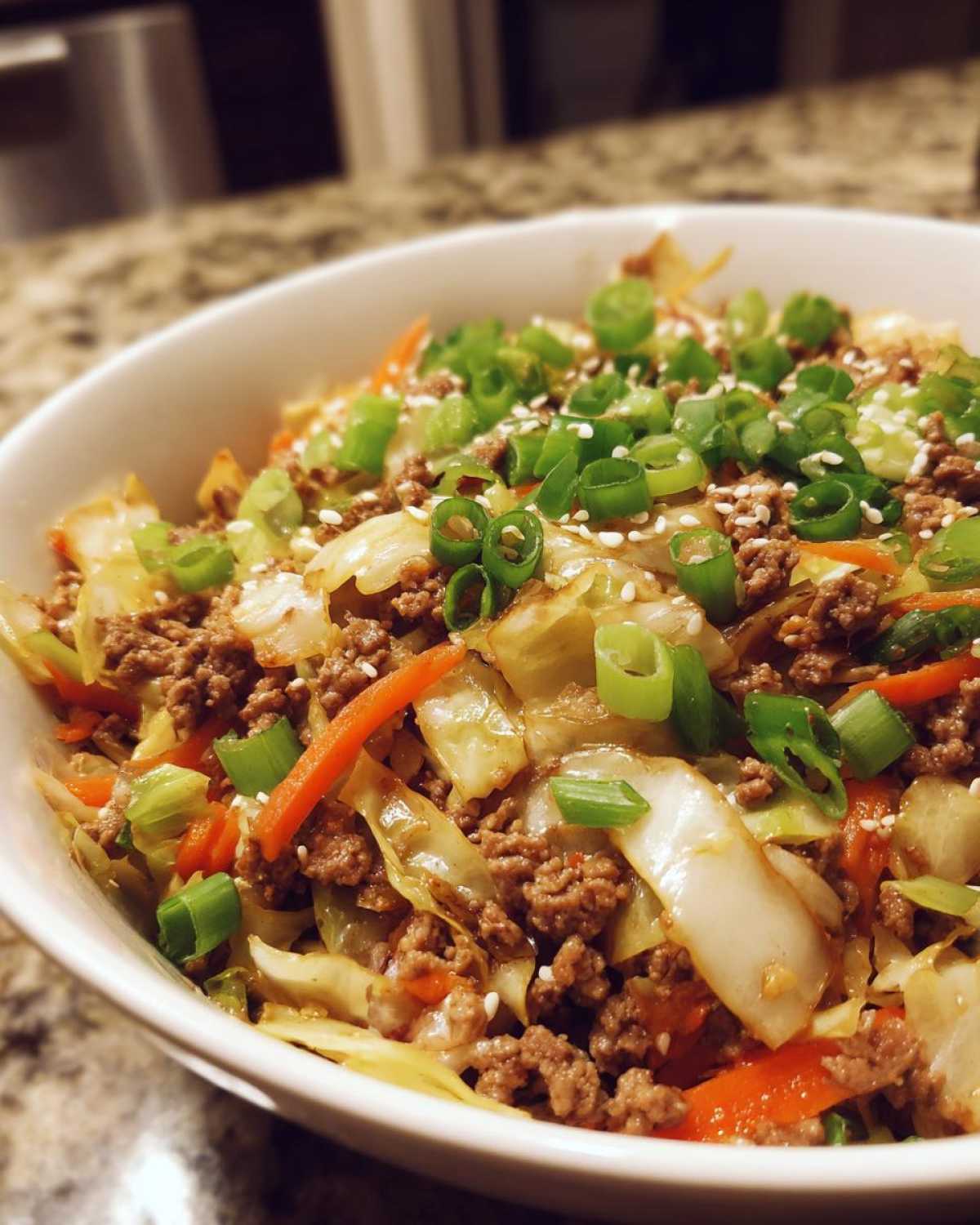 egg roll in a bowl - detail 2
