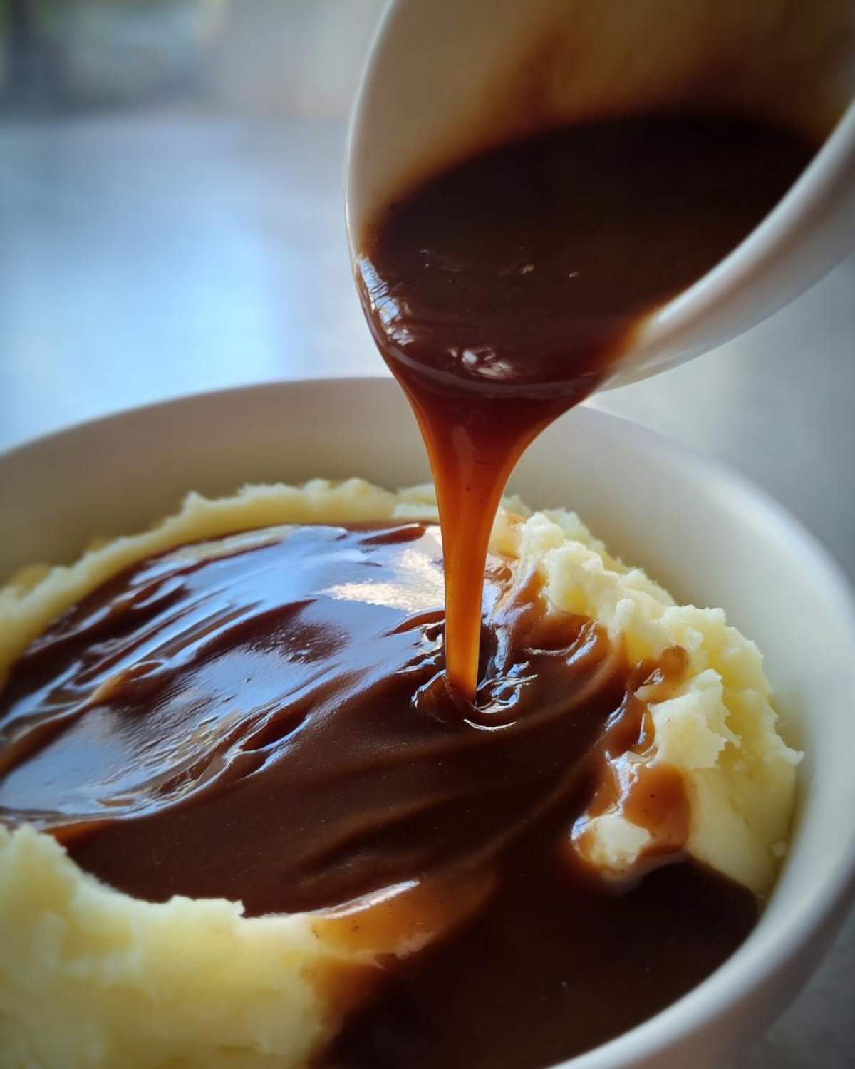 homemade brown gravy - detail 4