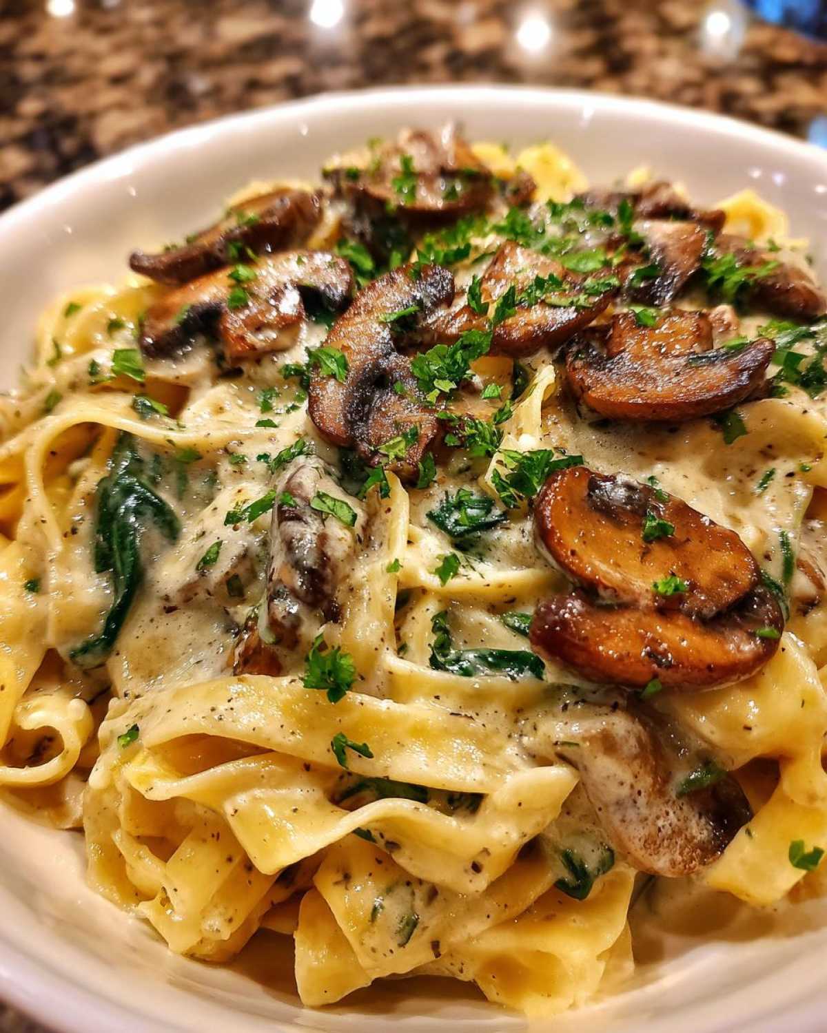 mushroom pasta - detail 3