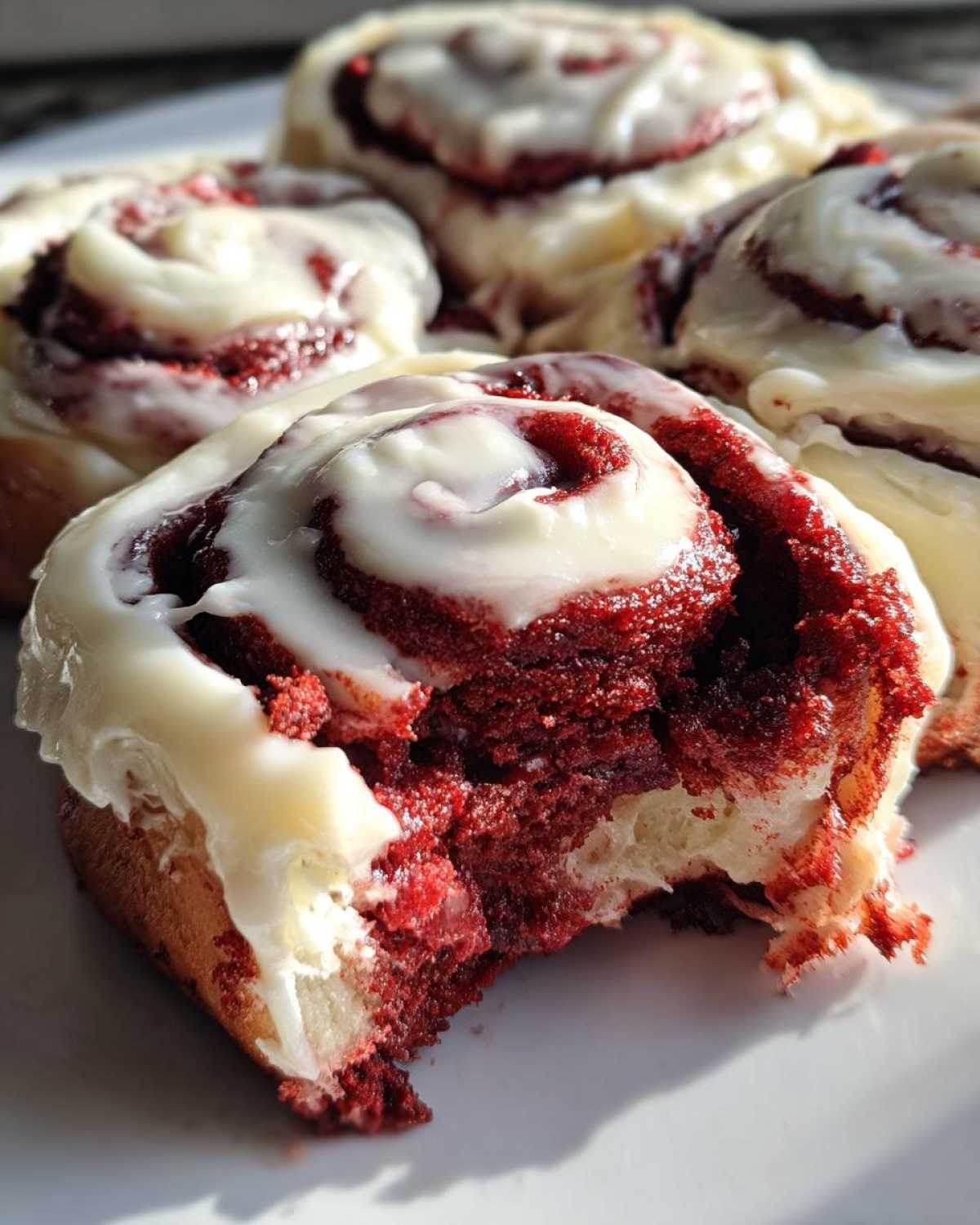 red velvet cinnamon rolls - detail 3