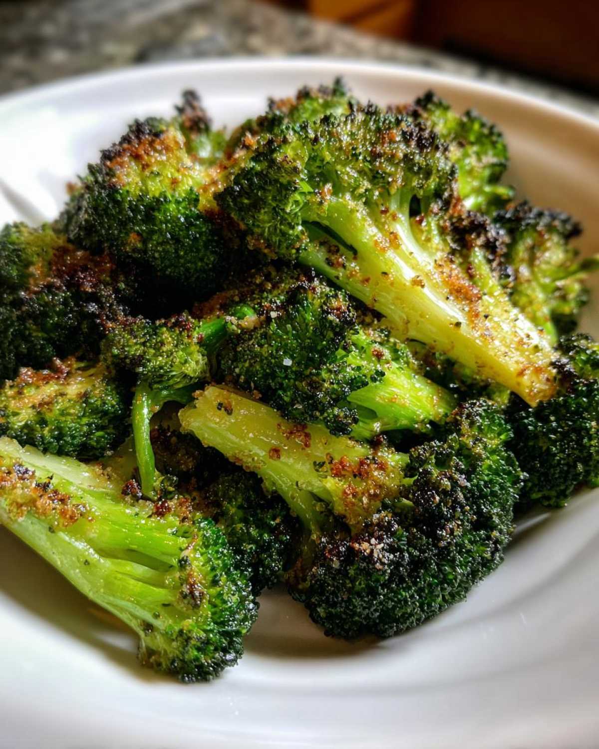 roasted broccoli - detail 2