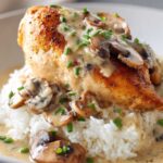 smothered chicken and rice