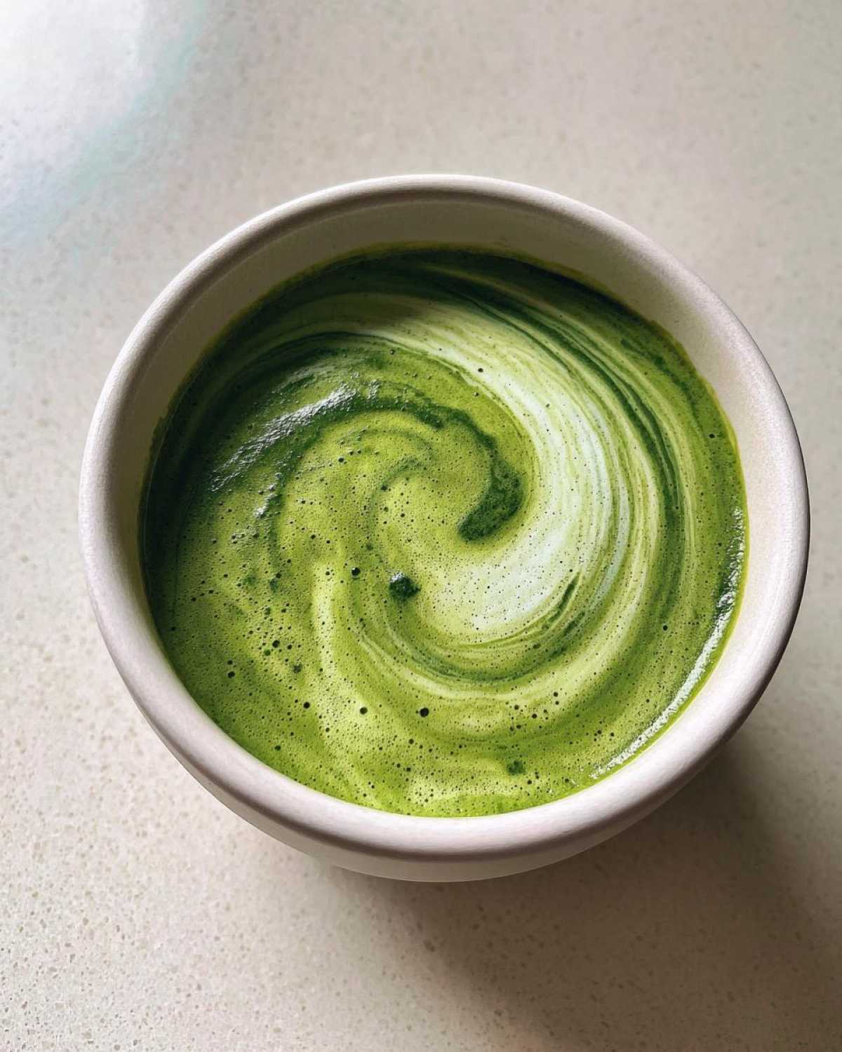 spinach soup - detail 1